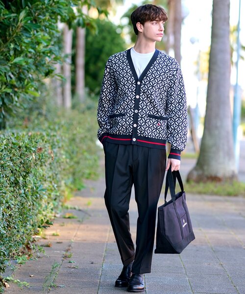 DRESSTERIOR(ドレステリア)の「オーバーラップサークル ジャカード ニットカーディガン(カーディガン/ボレロ・メンズ・ネイビー系・91/92/90/94)」の5枚目の写真
