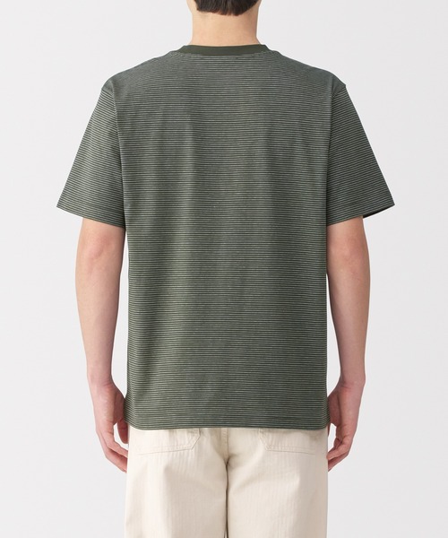 無印良品(ムジルシリョウヒン)の「紳士 天竺編みクルーネック半袖Tシャツ(ボーダー)(Tシャツ/カットソー・メンズ・ホワイト系/ブラック系/グレー系/ダークグリーン系/ブルー系/ブラウン系/グレー系1・S/M/L/XL)」の17枚目の写真