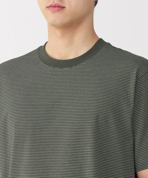 無印良品(ムジルシリョウヒン)の「紳士 天竺編みクルーネック半袖Tシャツ(ボーダー)(Tシャツ/カットソー・メンズ・ホワイト系/ブラック系/グレー系/ダークグリーン系/ブルー系/ブラウン系/グレー系1・S/M/L/XL)」の16枚目の写真