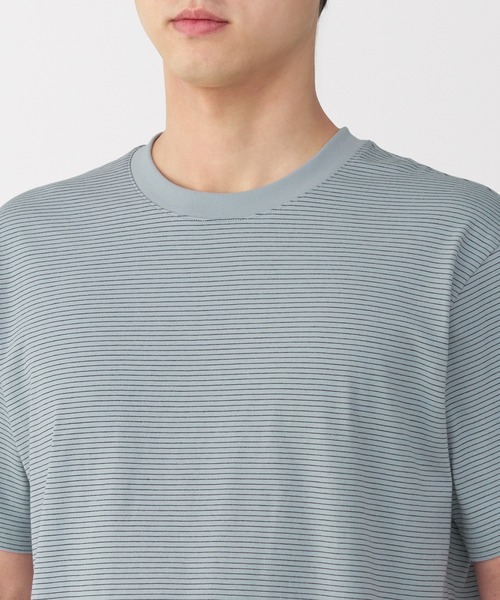 無印良品(ムジルシリョウヒン)の「紳士 天竺編みクルーネック半袖Tシャツ(ボーダー)(Tシャツ/カットソー・メンズ・ホワイト系/ブラック系/グレー系/ダークグリーン系/ブルー系/ブラウン系/グレー系1・S/M/L/XL)」の10枚目の写真