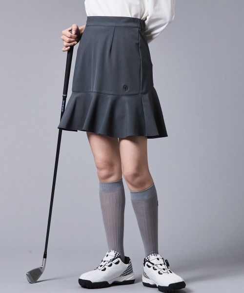 CHIC STYLE（シックスタイル）の「裾フレアスカート(アンダーパンツ付)＜大きいサイズ有＞シックスタイルゴルフ（スカート・レディース・ブラック/グレー・5L/4L/3L/LL/L/M）」の4枚目の写真