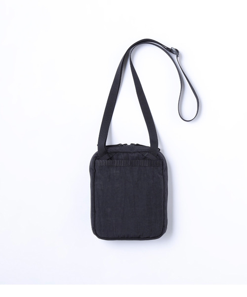 CHROME（クローム）の「［ CHROME / クローム ］PAC POUCH 2L / パック ポーチ 耐水 容量：2L（ボディバッグ/ウエストポーチ・メンズ・ブラック/グレー/サックスブルー/ベージュ・FREE）」の7枚目の写真