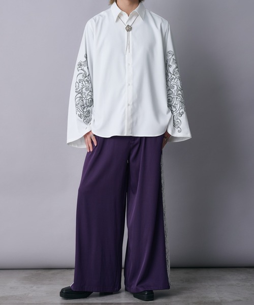 Ellno Loset(エルノロゼット)の「フレアスリーブフラワー刺繍シャツ(シャツ/ブラウス・メンズ・ブラック/オフホワイト・SMALL/MEDIUM/LARGE)」の21枚目の写真