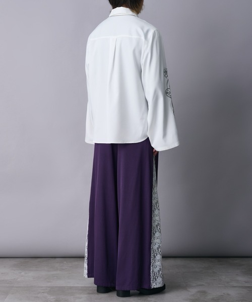 Ellno Loset(エルノロゼット)の「フレアスリーブフラワー刺繍シャツ(シャツ/ブラウス・メンズ・ブラック/オフホワイト・SMALL/MEDIUM/LARGE)」の22枚目の写真