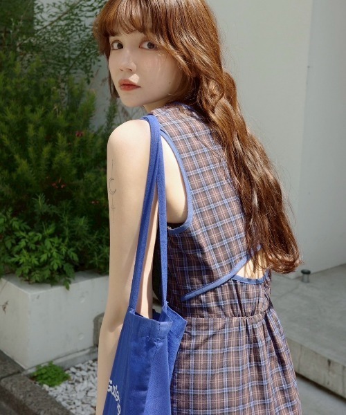back cut onepiece／バックデザインノースリーブワンピース
