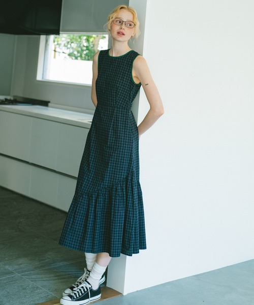 back cut onepiece／バックデザインノースリーブワンピース