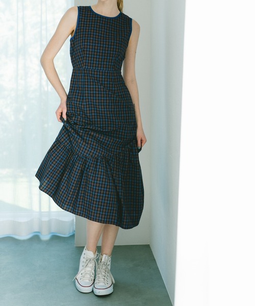 back cut onepiece／バックデザインノースリーブワンピース