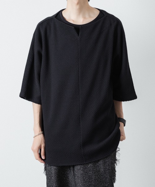 ato(アトウ)の「OVERSIZED HALF SLEEVE RUSSEL JERSEY(Tシャツ/カットソー・メンズ・ベージュ/ブラック・46/48)」の2枚目の写真