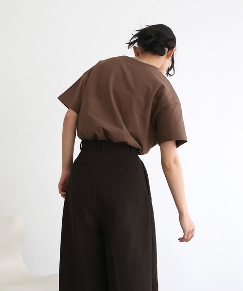 hellam（へラム）の「箔プリントロゴTシャツ（Tシャツ/カットソー・レディース・ブラウン/グリーン/ホワイト×ブラック/チャコール/オフホワイト・FREE）」の20枚目の写真