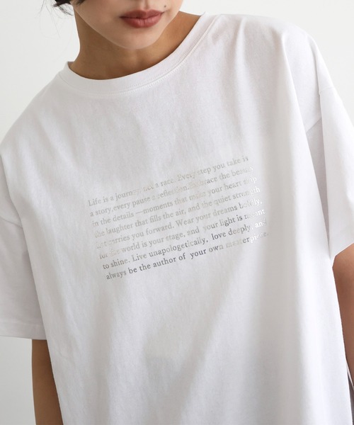 hellam（へラム）の「箔プリントロゴTシャツ（Tシャツ/カットソー・レディース・ブラウン/グリーン/ホワイト×ブラック/チャコール/オフホワイト・FREE）」の7枚目の写真