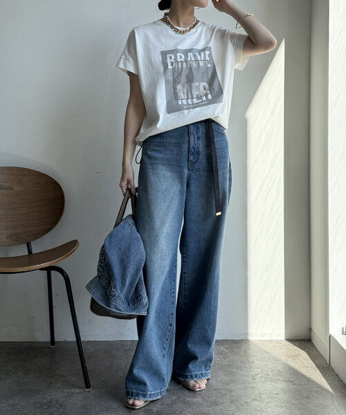 DouDou（ドゥドゥ）の「【WEB限定】裾ドロストオーガンジーロゴTEE（Tシャツ/カットソー・レディース・オフホワイト/チャコールグレー・FREE）」の3枚目の写真