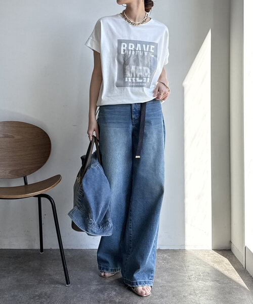 DouDou（ドゥドゥ）の「【WEB限定】裾ドロストオーガンジーロゴTEE（Tシャツ/カットソー・レディース・オフホワイト/チャコールグレー・FREE）」の6枚目の写真