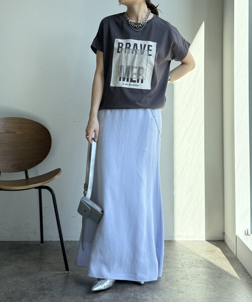 DouDou（ドゥドゥ）の「【WEB限定】裾ドロストオーガンジーロゴTEE（Tシャツ/カットソー・レディース・オフホワイト/チャコールグレー・FREE）」の12枚目の写真