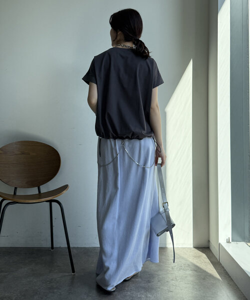 DouDou（ドゥドゥ）の「【WEB限定】裾ドロストオーガンジーロゴTEE（Tシャツ/カットソー・レディース・オフホワイト/チャコールグレー・FREE）」の15枚目の写真