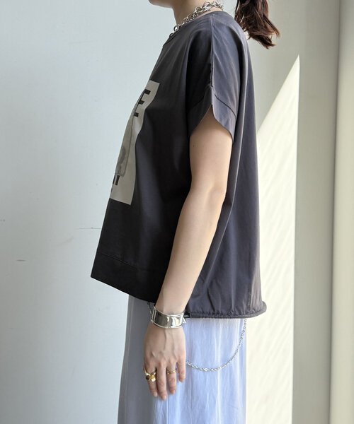 DouDou（ドゥドゥ）の「【WEB限定】裾ドロストオーガンジーロゴTEE（Tシャツ/カットソー・レディース・オフホワイト/チャコールグレー・FREE）」の21枚目の写真