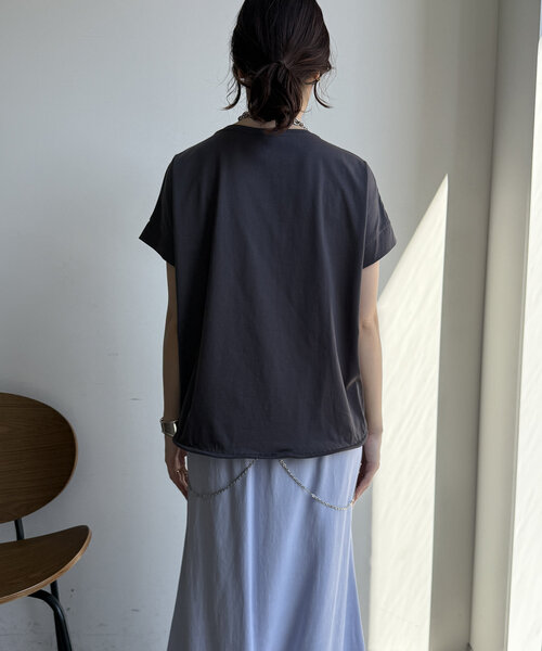 DouDou（ドゥドゥ）の「【WEB限定】裾ドロストオーガンジーロゴTEE（Tシャツ/カットソー・レディース・オフホワイト/チャコールグレー・FREE）」の22枚目の写真