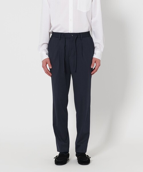 UNITED ARROWS(ユナイテッドアローズ)の「ポンチ スリムテーパード サイドシャーリング イージースラックス-ストレッチー(スラックス・メンズ・ネイビー・50/48/46/42)」の4枚目の写真