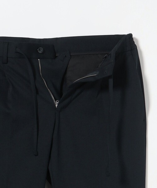 UNITED ARROWS(ユナイテッドアローズ)の「ポンチ スリムテーパード サイドシャーリング イージースラックス-ストレッチー(スラックス・メンズ・ネイビー・50/48/46/42)」の13枚目の写真