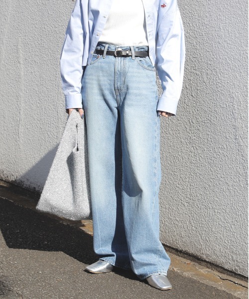 Levi's(リーバイス)の「Levi's(リーバイス)「RIBCAGE」ワイドレッグ(デニムパンツ・レディース・ダークインディゴブルー・26inch/27inch/25inch/24inch)」の1枚目の写真