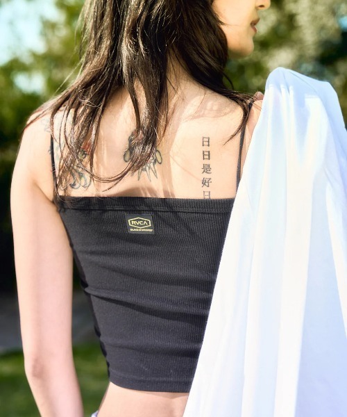 RVCA(ルーカ)の「RVCA レディース RECESSION TUBE TOP 【2025年春夏モデル】/ルーカキャミソールトップス(キャミソール・レディース・ライトブルー/ブラック/ホワイト・SMALL/LARGE/MEDIUM)」の3枚目の写真