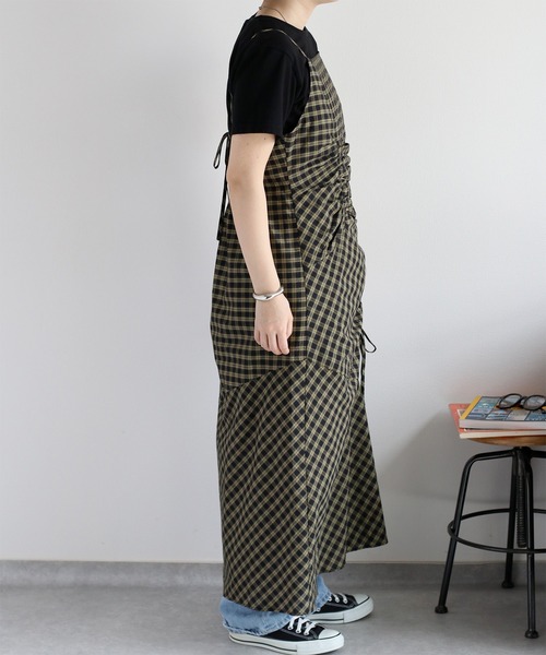 cepo（セポ）の「チェックドロストキャミワンピース（ワンピース・レディース・チャコールグレー/カーキ・M）」の7枚目の写真