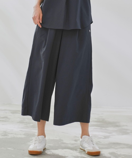 Arnold Palmer(アーノルドパーマー)の「風を感じる ストレッチサッカー ワイドパンツ(その他パンツ・レディース・テラコッタ/カーキ/ネイビー・S/M/L)」の4枚目の写真