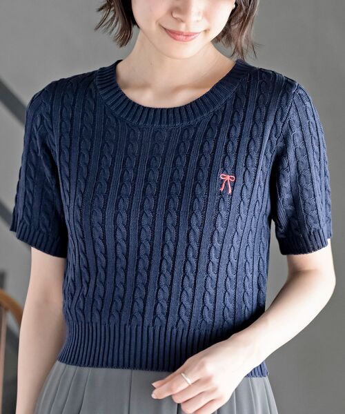 rps（アールピーエス）の「リボン刺繍ケーブル編み５分袖ニットプルオーバー（ニット/セーター・レディース・オフホワイト/ネイビー/ライトグレー・フリー）」の3枚目の写真