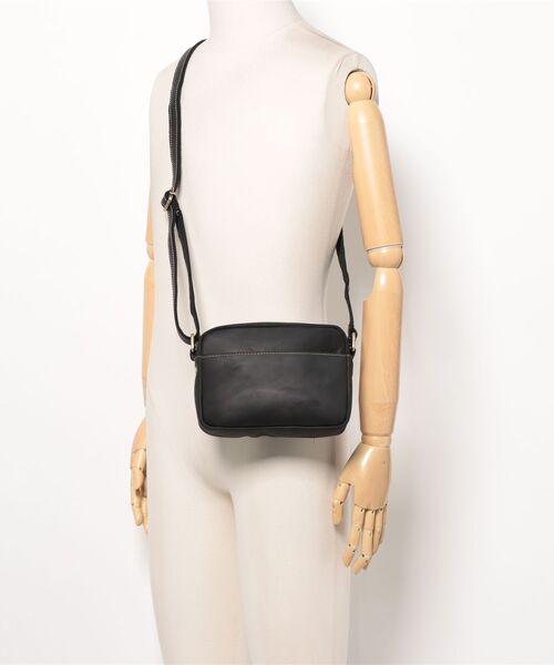 NiiNa(ニーナ)の「【 NiiNa homme / ニーナオム 】高品質牛革 スクエア ショルダーバッグ(ショルダーバッグ・メンズ・ブラウン/ブラック/ダークブラウン・FREE)」の19枚目の写真