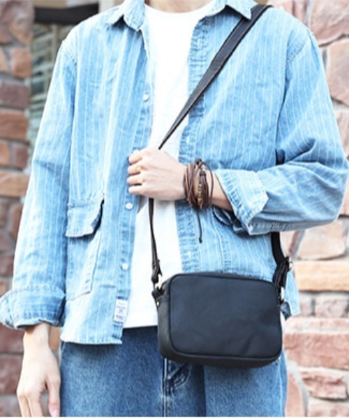 NiiNa(ニーナ)の「【 NiiNa homme / ニーナオム 】高品質牛革 スクエア ショルダーバッグ(ショルダーバッグ・メンズ・ブラウン/ブラック/ダークブラウン・FREE)」の1枚目の写真