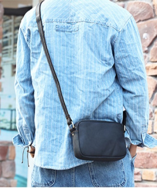 NiiNa(ニーナ)の「【 NiiNa homme / ニーナオム 】高品質牛革 スクエア ショルダーバッグ(ショルダーバッグ・メンズ・ブラウン/ブラック/ダークブラウン・FREE)」の13枚目の写真