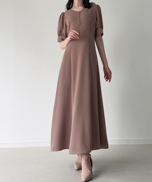 junoah（ジュノア）の「バックレースアップセミフレアワンピース（薄手ジョーゼット生地）（ワンピース・レディース・ブラック/ピンク系その他/チャコール・SMALL/MEDIUM/LARGE）」の9枚目の写真