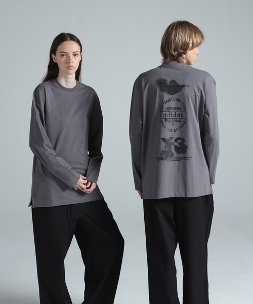 Y-3(ワイスリー)の「Y-3 GRAPHIC LONG SLEEVE TEE(Tシャツ/カットソー・メンズ・グレー・XX-SMALL/X-SMALL/SMALL/MEDIUM/LARGE/X-LARGE/XX-LARGE)」の1枚目の写真