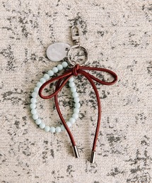 Beau're（ヴュレ）の「BEAURE Leather Ribbon チャーム（キーホルダー）」