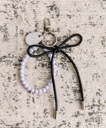 Beau're（ヴュレ）の「BEAURE Leather Ribbon チャーム（キーホルダー）」