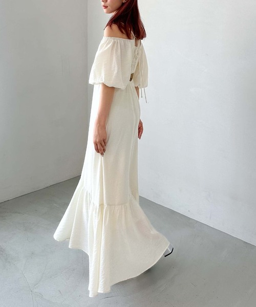 archives（アルシーヴ）の「オフショルティアードワンピース（ワンピース・レディース・モカ/アイボリー/ブラック・MEDIUM）」の18枚目の写真