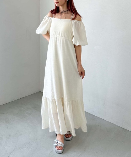 archives（アルシーヴ）の「オフショルティアードワンピース（ワンピース・レディース・モカ/アイボリー/ブラック・MEDIUM）」の17枚目の写真