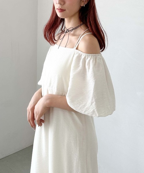 archives（アルシーヴ）の「オフショルティアードワンピース（ワンピース・レディース・モカ/アイボリー/ブラック・MEDIUM）」の22枚目の写真