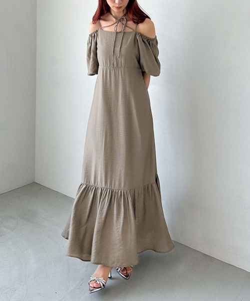 archives（アルシーヴ）の「オフショルティアードワンピース（ワンピース・レディース・モカ/アイボリー/ブラック・MEDIUM）」の4枚目の写真