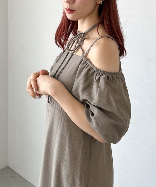 archives（アルシーヴ）の「オフショルティアードワンピース（ワンピース・レディース・モカ/アイボリー/ブラック・MEDIUM）」の12枚目の写真