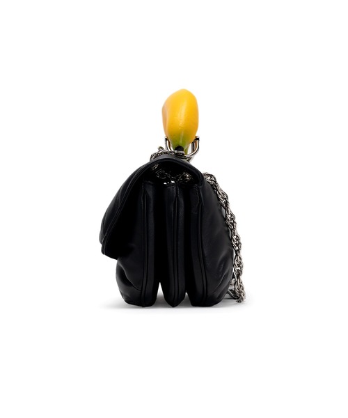 Maison MIHARA YASUHIRO(メゾンミハラヤスヒロ)の「"TOY" Banana Handle Chain Shoulder Bag(ショルダーバッグ・メンズ・ブラック・FREE)」の2枚目の写真