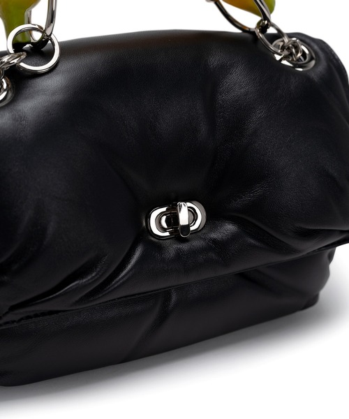 Maison MIHARA YASUHIRO(メゾンミハラヤスヒロ)の「"TOY" Banana Handle Chain Shoulder Bag(ショルダーバッグ・メンズ・ブラック・FREE)」の6枚目の写真