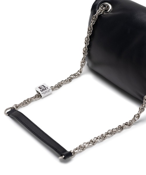 Maison MIHARA YASUHIRO(メゾンミハラヤスヒロ)の「"TOY" Banana Handle Chain Shoulder Bag(ショルダーバッグ・メンズ・ブラック・FREE)」の7枚目の写真