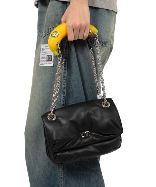Maison MIHARA YASUHIRO(メゾンミハラヤスヒロ)の「"TOY" Banana Handle Chain Shoulder Bag(ショルダーバッグ・メンズ・ブラック・FREE)」の10枚目の写真