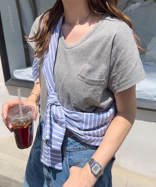 KOBE LETTUCE（コウベレタス）の「[ M L XL 汗じみ防止＆UVカット ] ポケット付きVネックTシャツ（Tシャツ/カットソー・レディース・ブラック/オフホワイト/杢グレー/ネイビー/ダークカーキ/ライトオレンジ系/アイボリー・M/XL/L）」の4枚目の写真