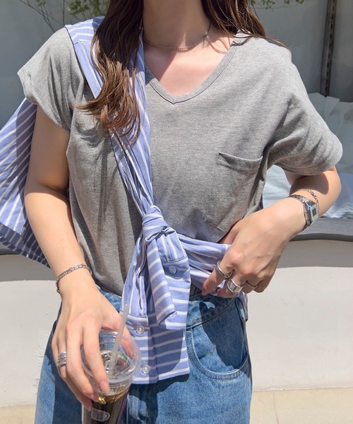 KOBE LETTUCE（コウベレタス）の「[ M L XL 汗じみ防止＆UVカット ] ポケット付きVネックTシャツ（Tシャツ/カットソー・レディース・ブラック/オフホワイト/杢グレー/ネイビー/ダークカーキ/ライトオレンジ系/アイボリー・M/XL/L）」の22枚目の写真