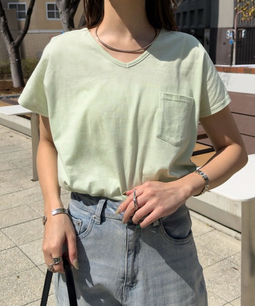 KOBE LETTUCE（コウベレタス）の「[ M L XL 汗じみ防止＆UVカット ] ポケット付きVネックTシャツ（Tシャツ/カットソー・レディース・ブラック/オフホワイト/杢グレー/ネイビー/ダークカーキ/ライトオレンジ系/アイボリー/ミント・M/XL/L）」の12枚目の写真