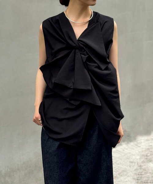 【最終価格】美品　BEARDSLEY ドットリップルノースリブラウス BEARDSLEY（ビアズリー）の「ドットリップルノースリブラウス