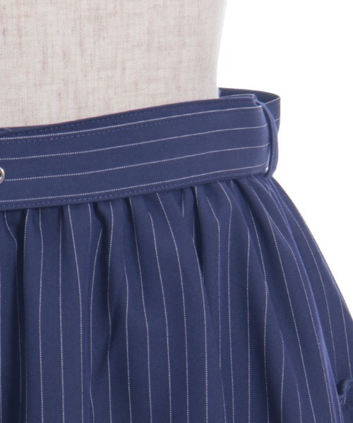 axes femme POETIQUE（アクシーズファムポエティック）の「ベルト付イレヘムロングスカート（スカート・レディース・ブラック/その他1/ネイビー・MEDIUM）」の12枚目の写真