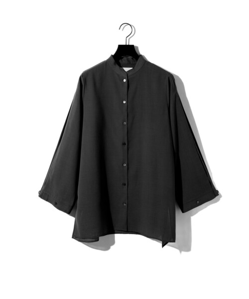 MIDIUMISOLID(ミディウミソリッド)の「MIDIUMISOLID for Ladies フレアスリーブシアーシャツ(シャツ/ブラウス・レディース・ブラウン/ベージュ/オフホワイト/ブラック・FREE)」の2枚目の写真