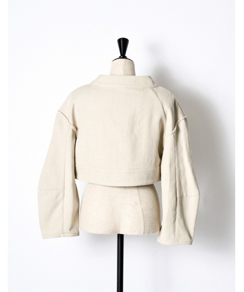 RUMCHE(ラムシェ)の「Midriff Jacket / ミッドリフジャケット(ノーカラージャケット・レディース・アイボリー・FREE)」の7枚目の写真
